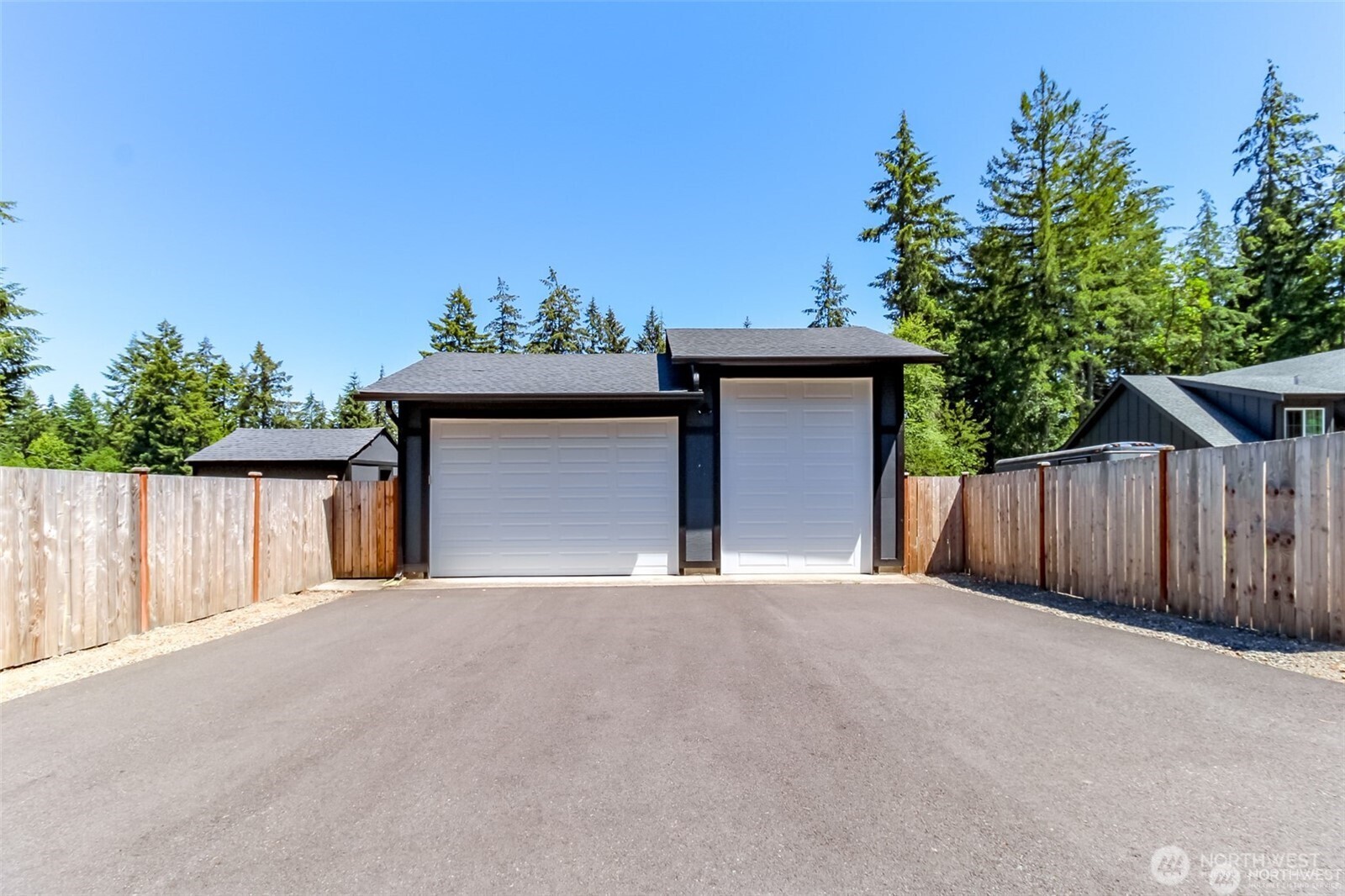 7218 35th Street Property Photo 4
