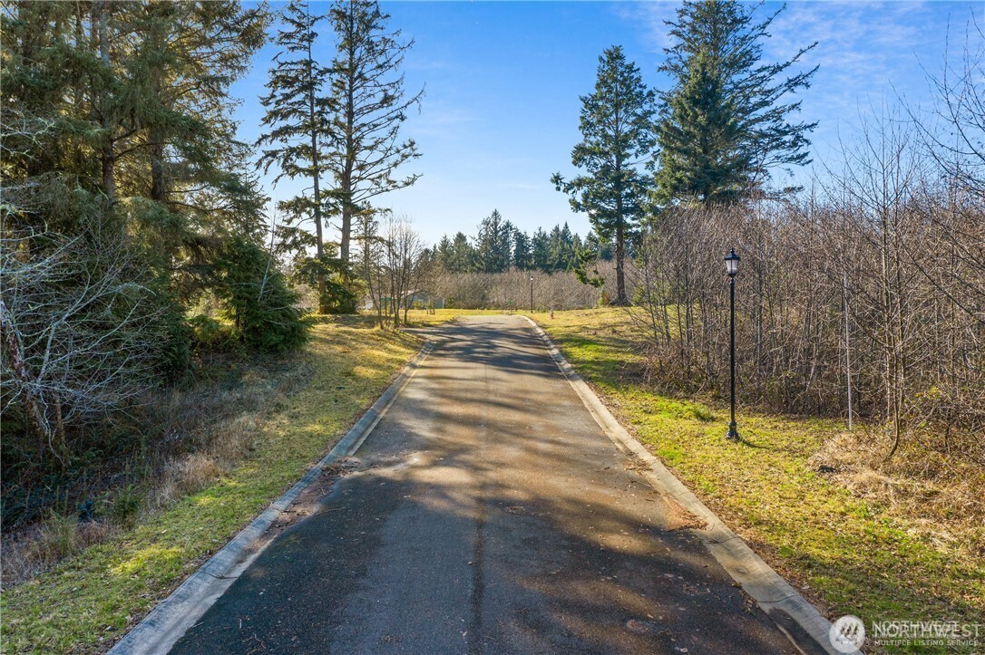 4 Sunrise Lane Property Photo 13