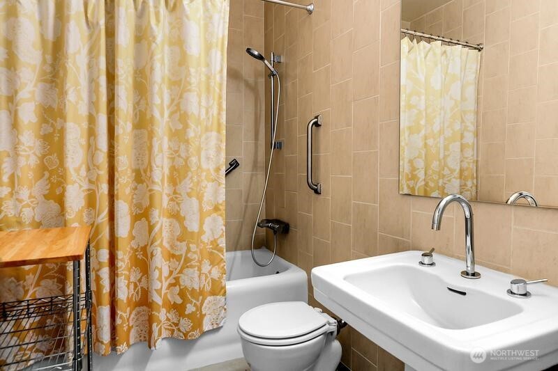 1017 Minor Avenue 1303 Property Photo 12