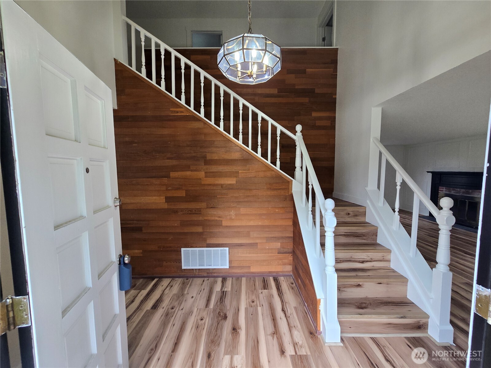 12209 12th Drive Property Photo 3