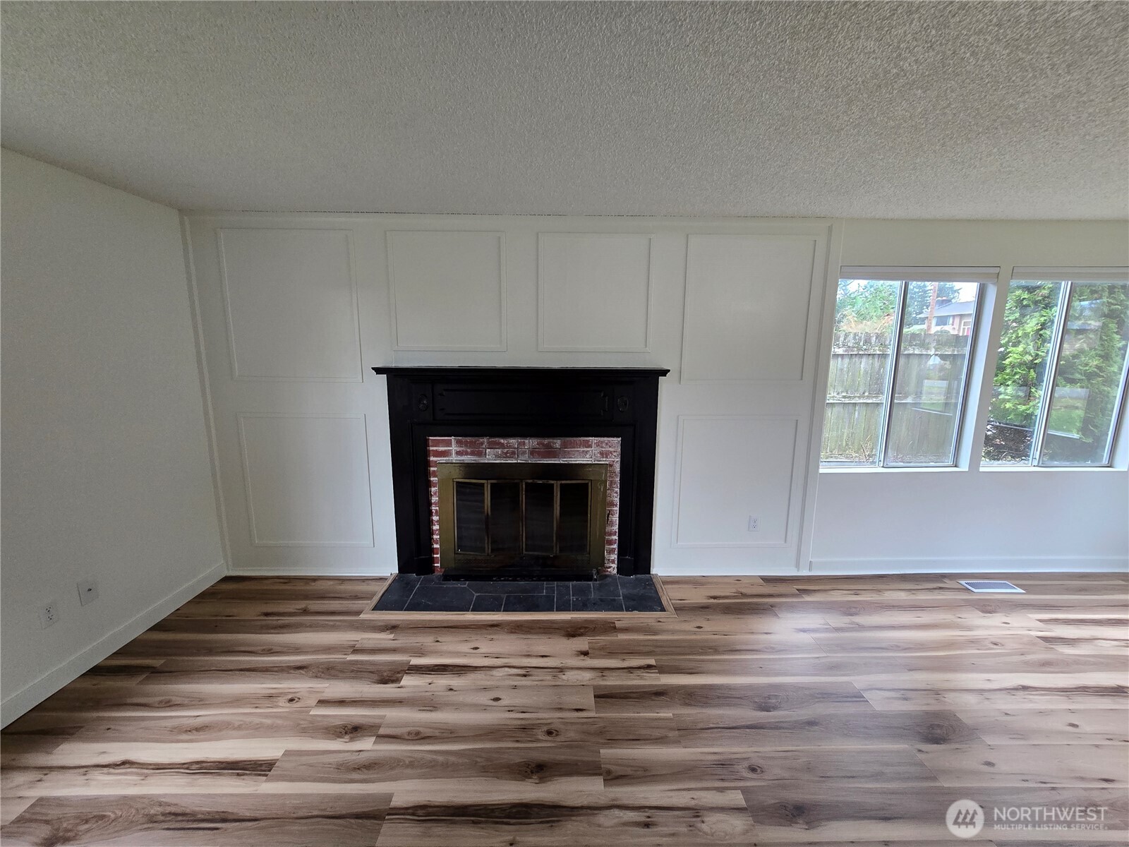 12209 12th Drive Property Photo 12