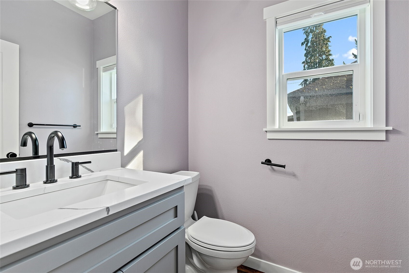 825 E 55th Street Property Photo 15