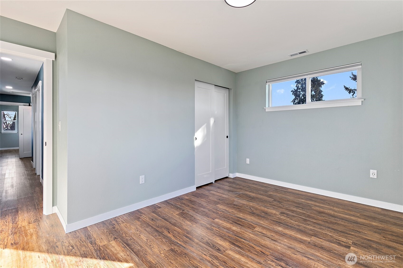 825 E 55th Street Property Photo 23