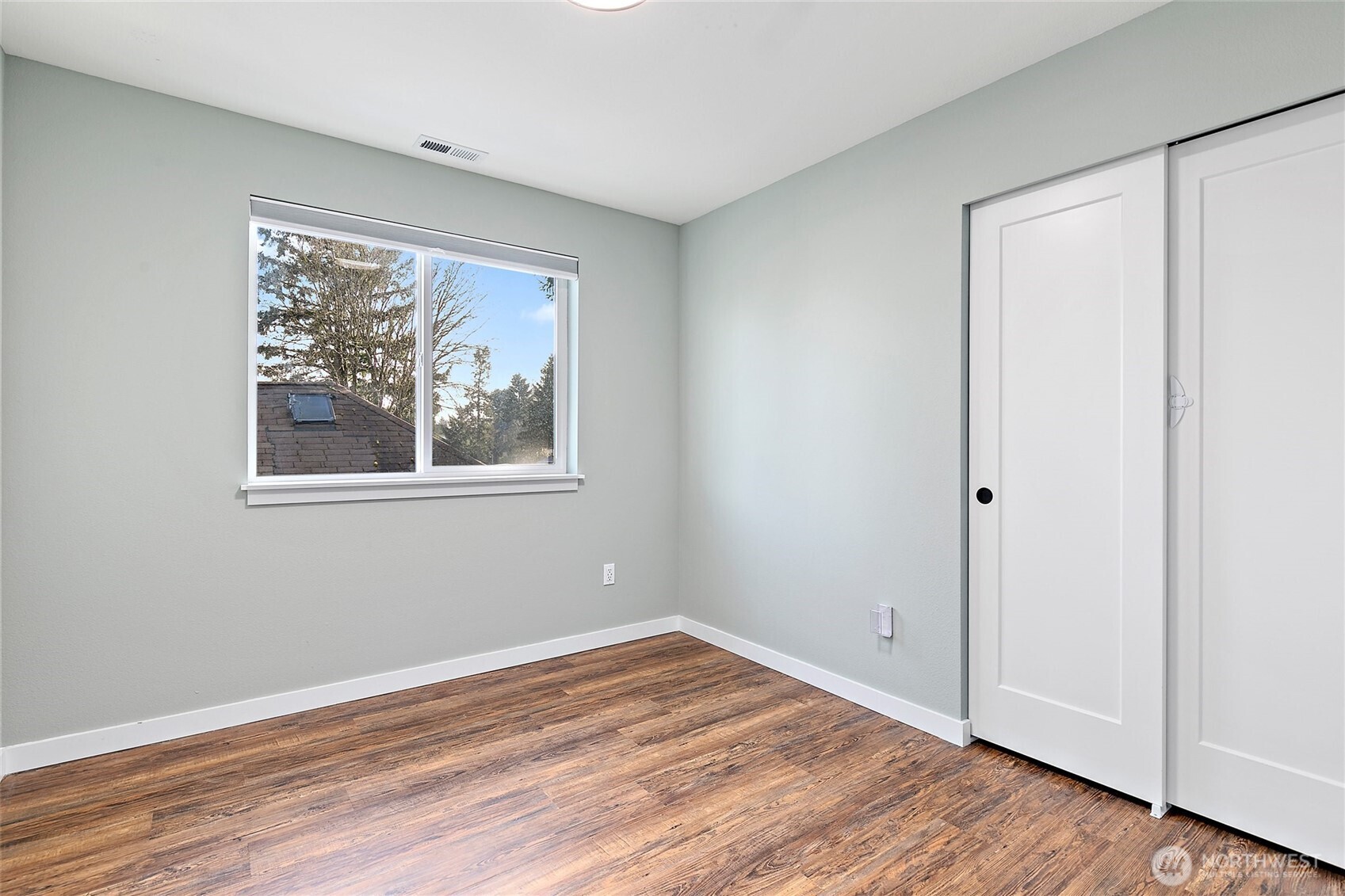 825 E 55th Street Property Photo 26