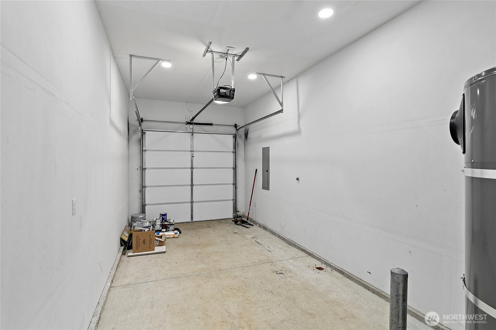 825 E 55th Street Property Photo 28