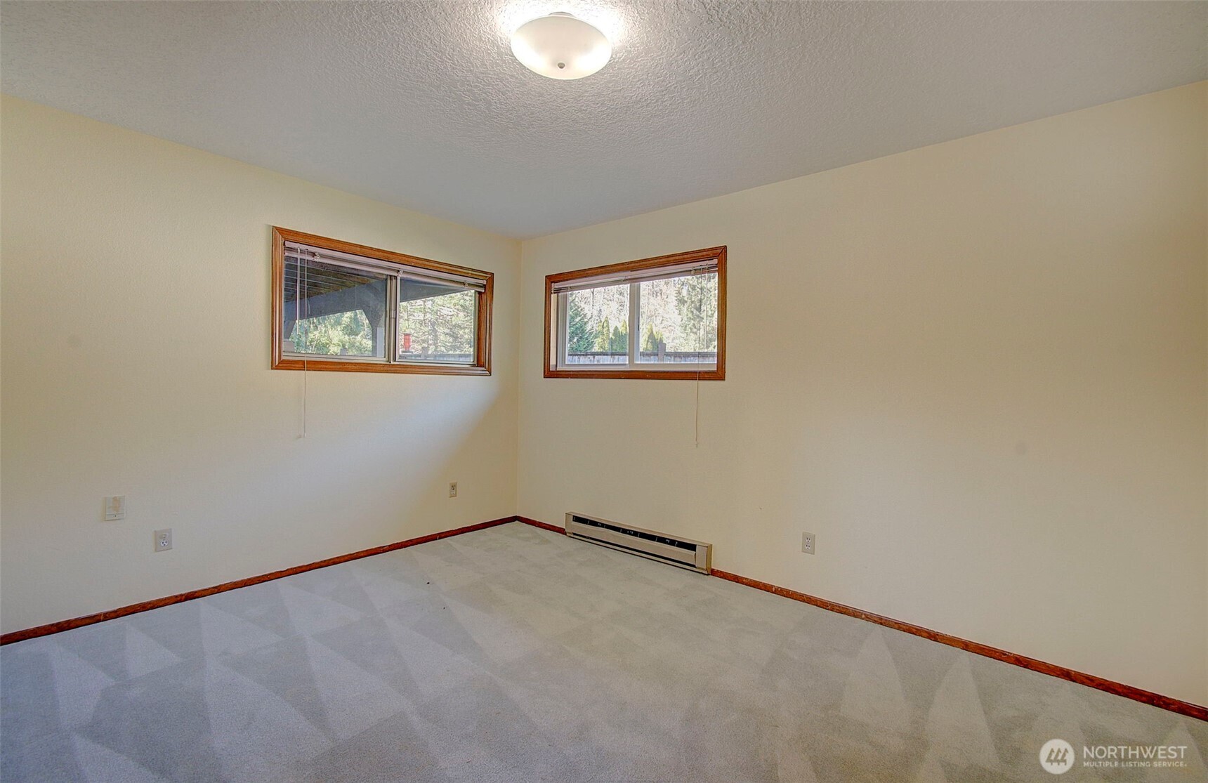 100 Inglewood Drive Property Photo 14