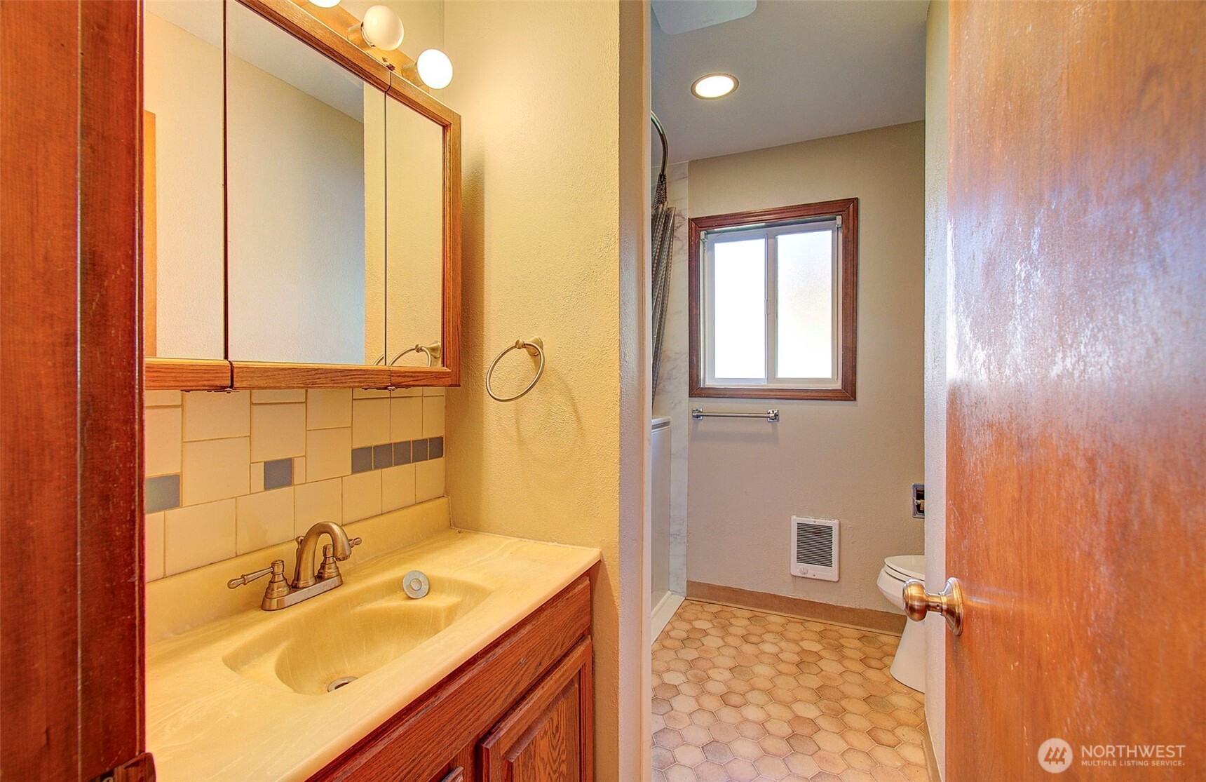 100 Inglewood Drive Property Photo 17