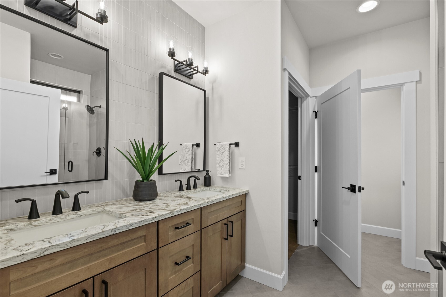 1000 Domerie Park Loop Property Photo 18