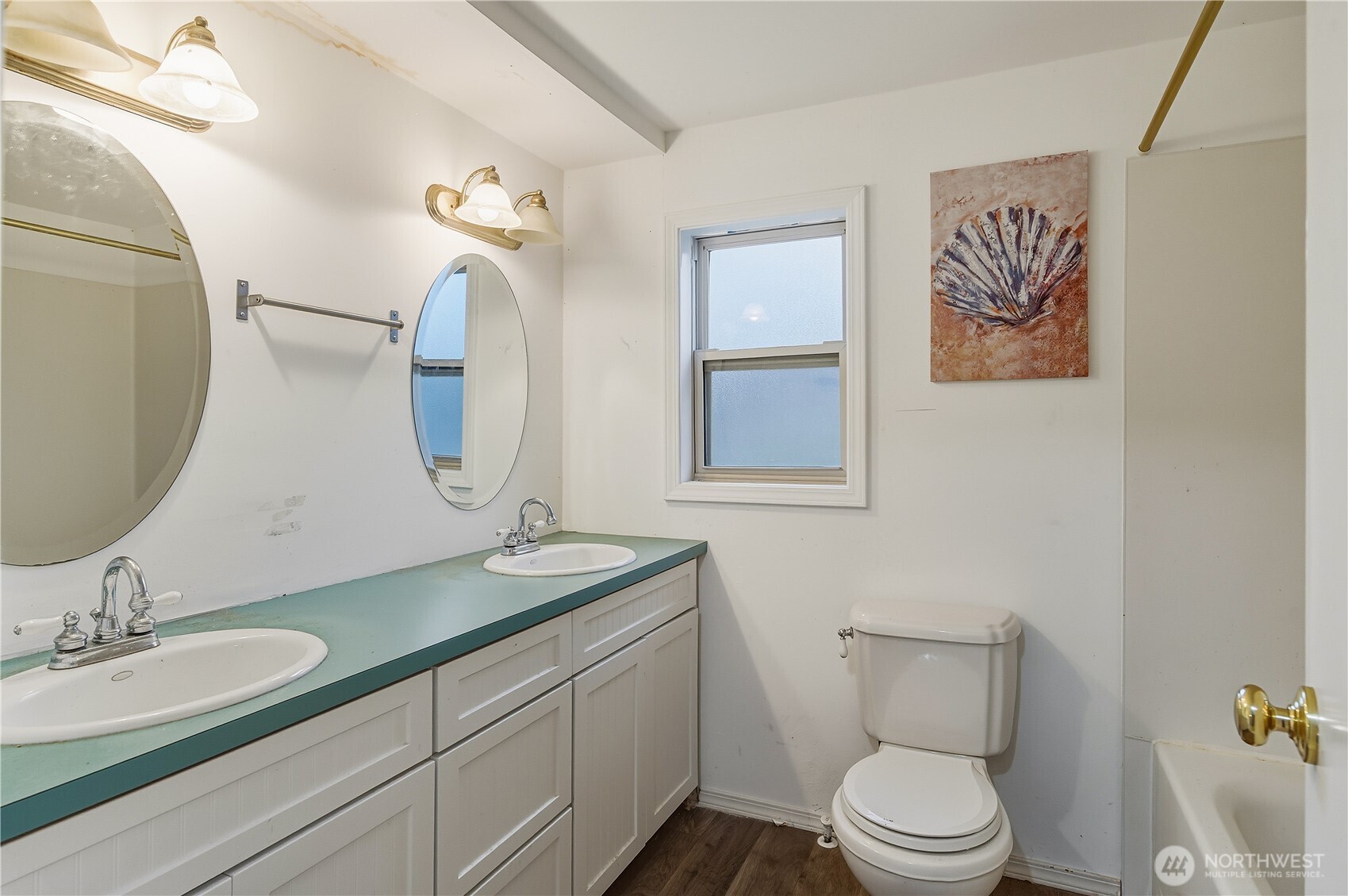 22827 Meridian Avenue Property Photo 9