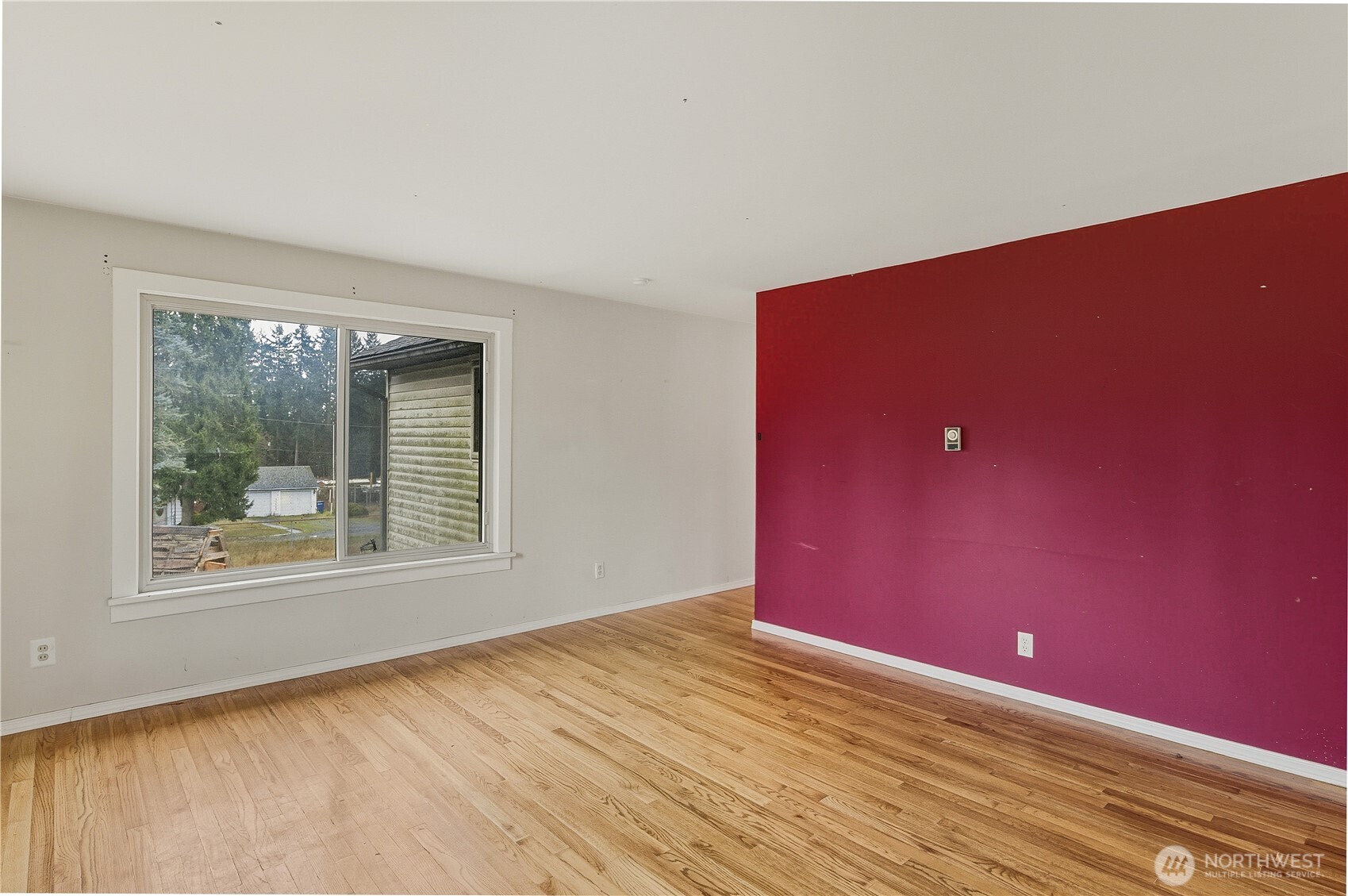 22827 Meridian Avenue Property Photo 11