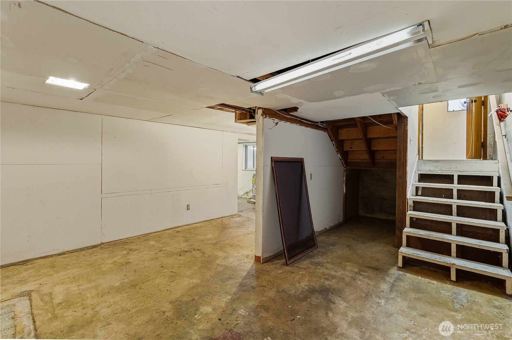 22827 Meridian Avenue Property Photo 12