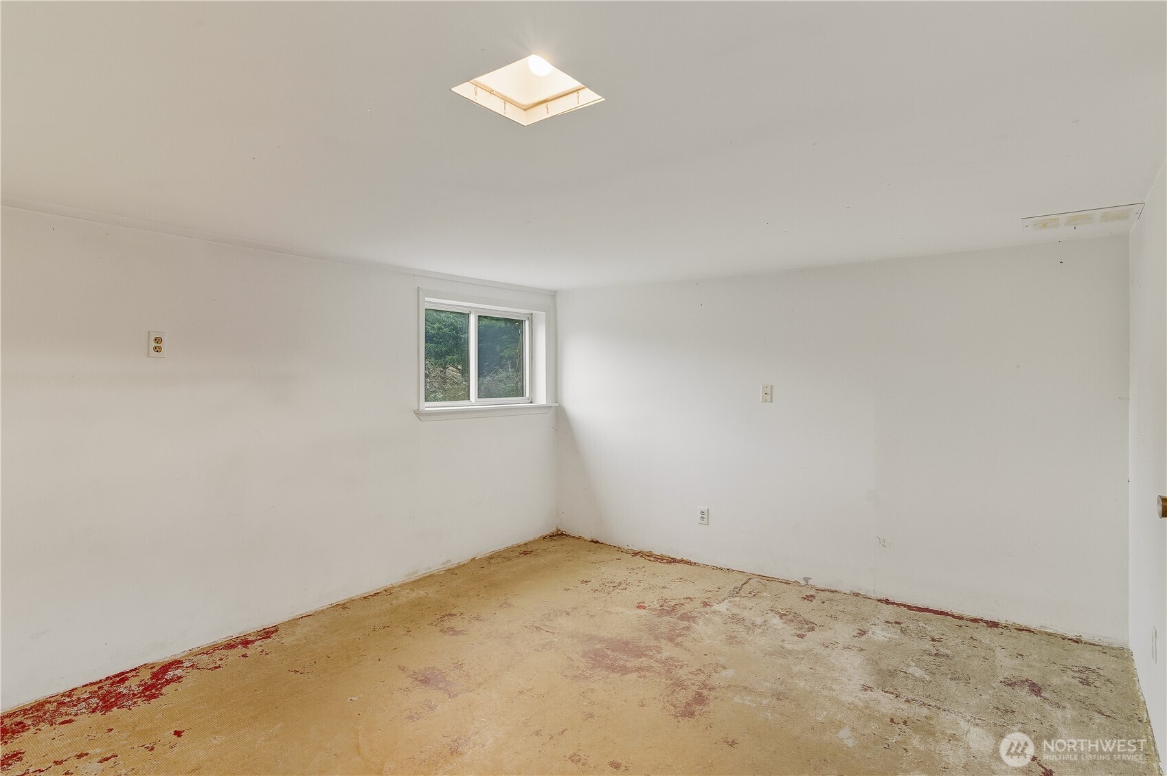 22827 Meridian Avenue Property Photo 13