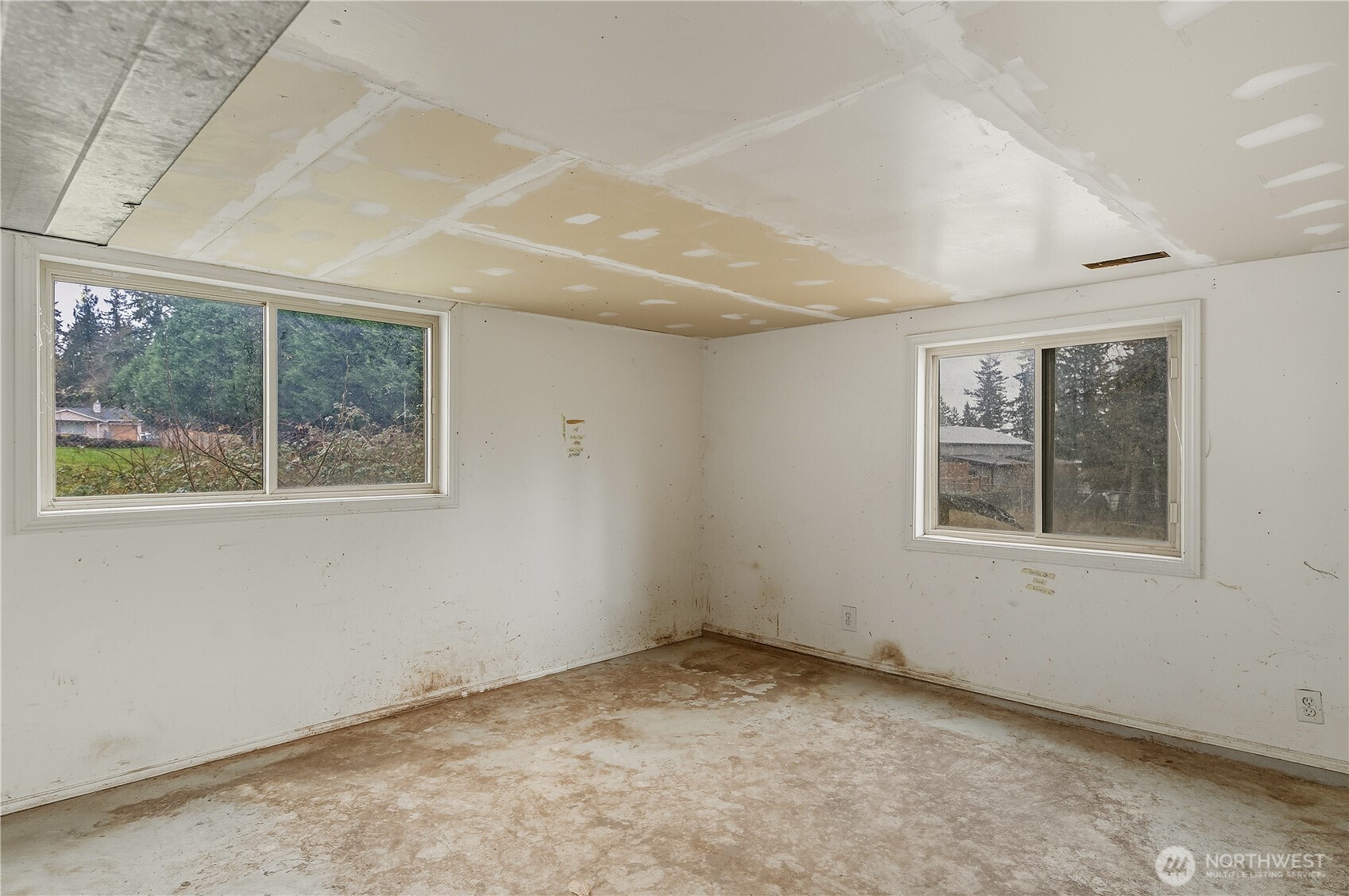 22827 Meridian Avenue Property Photo 15
