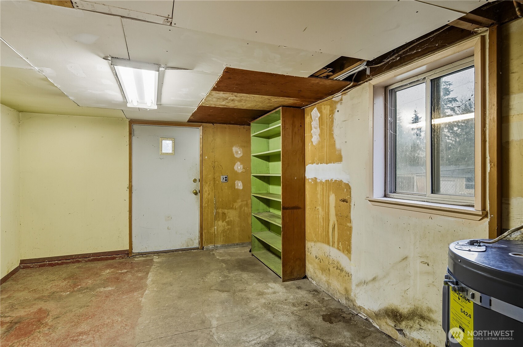 22827 Meridian Avenue Property Photo 16