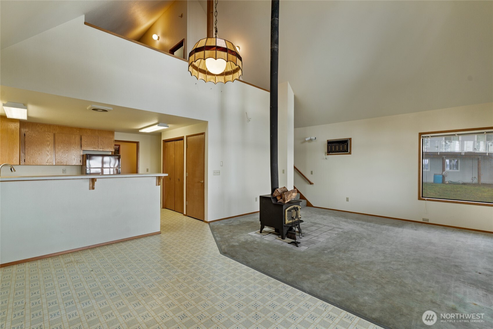 909 Lorenz Road Property Photo 9