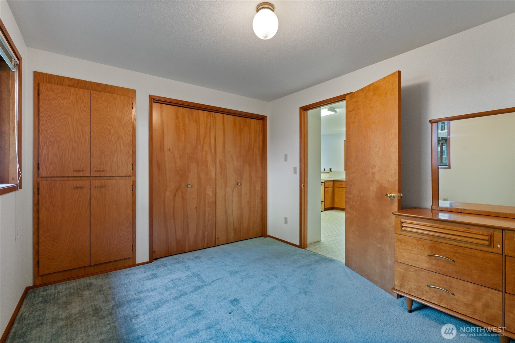 909 Lorenz Road Property Photo 14