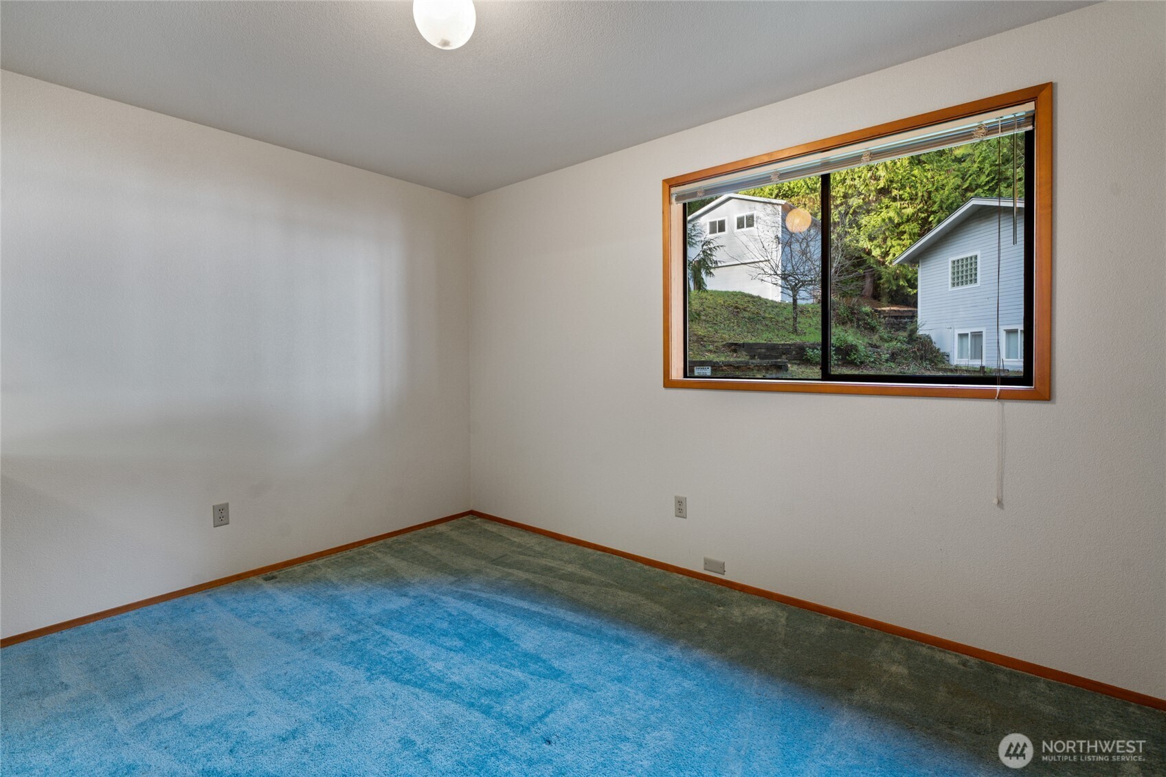 909 Lorenz Road Property Photo 15