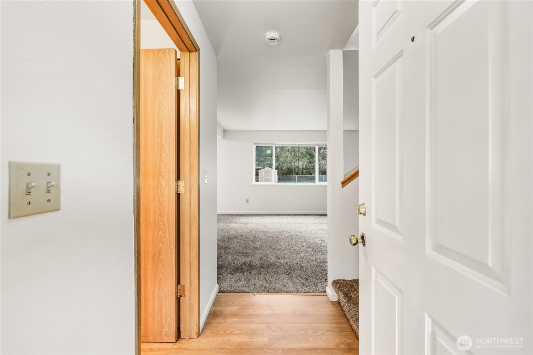 643 School Street Property Photo 15