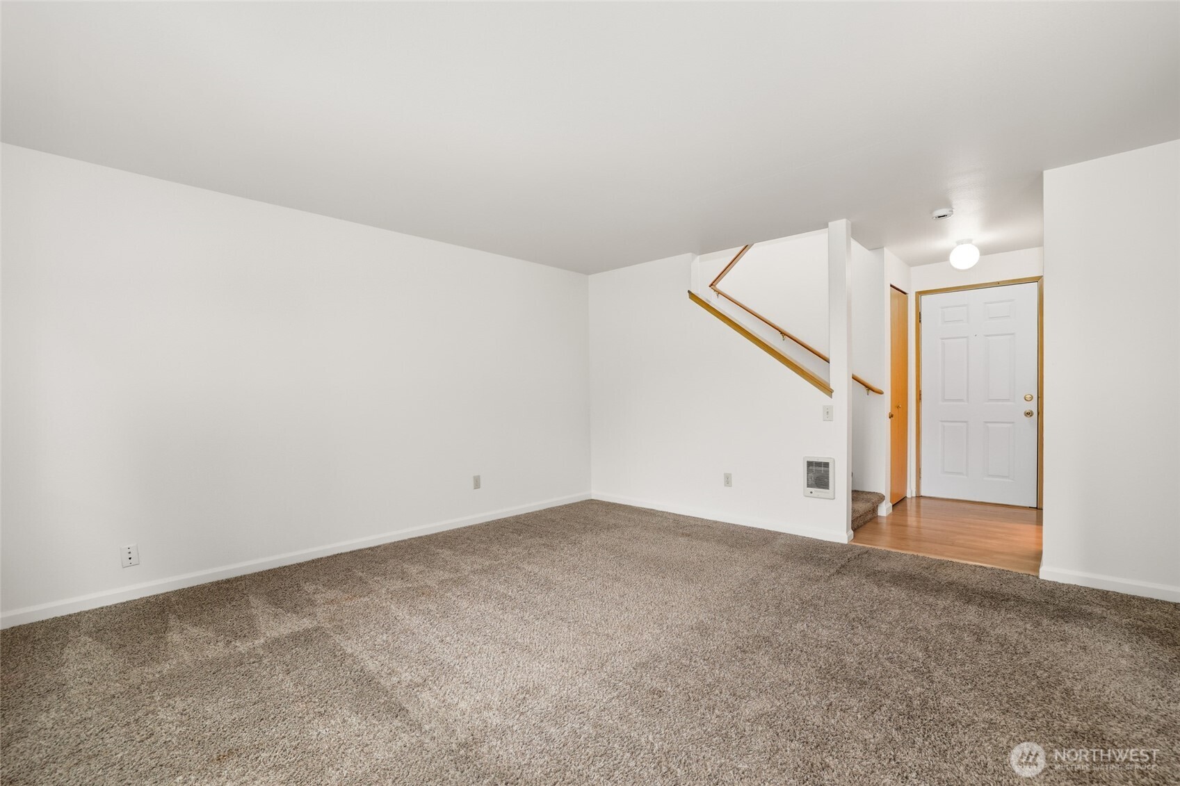 643 School Street Property Photo 16