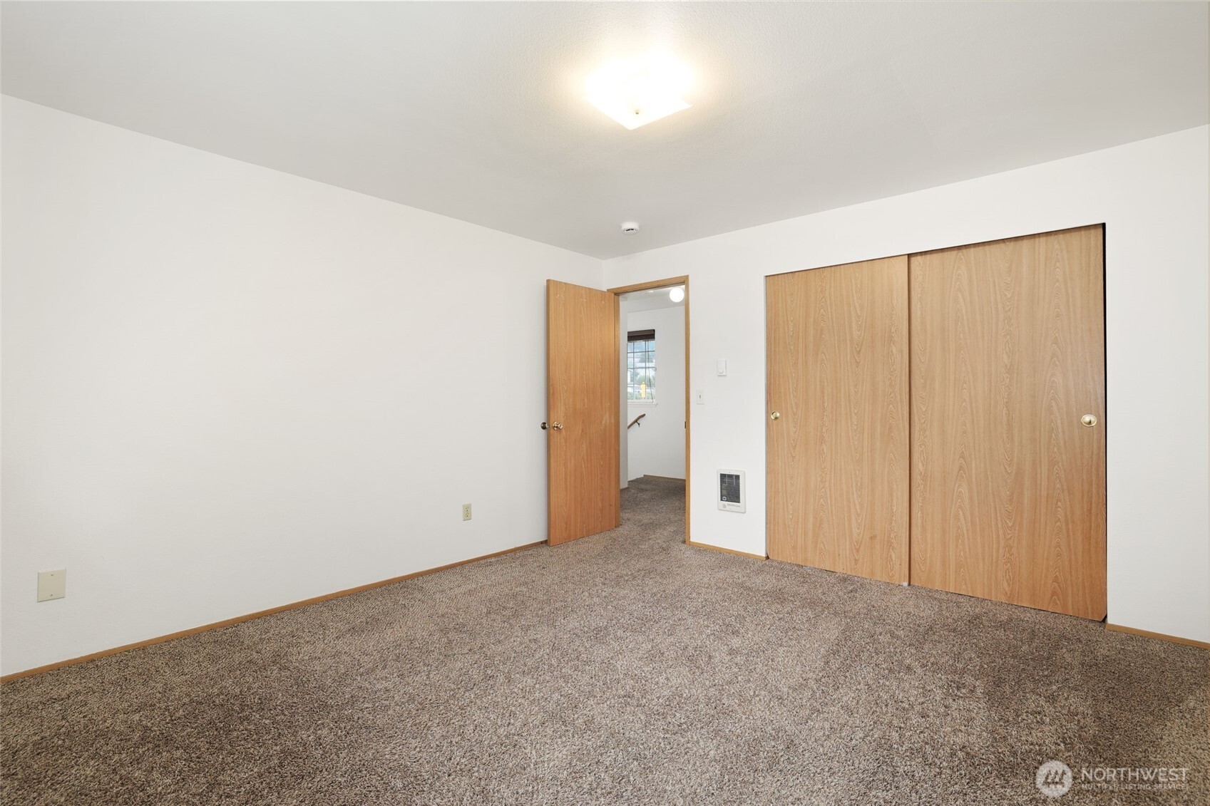 643 School Street Property Photo 25