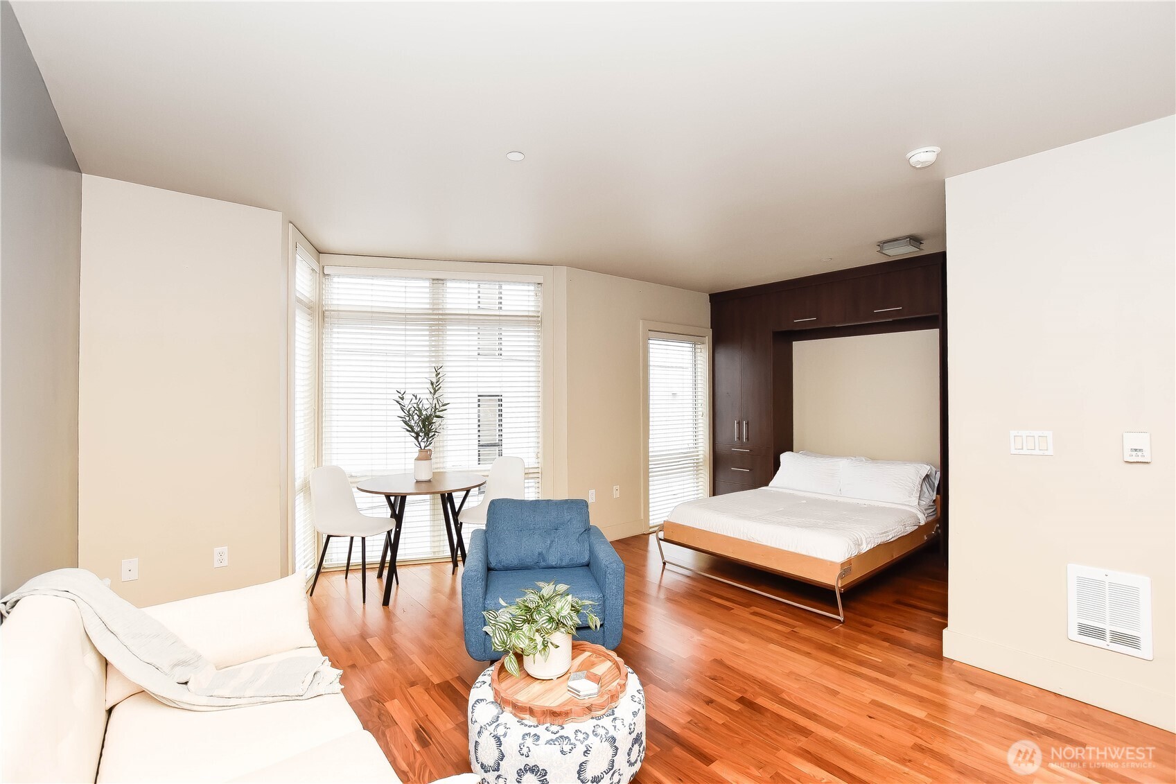 159 Denny Way 402 Property Photo 8