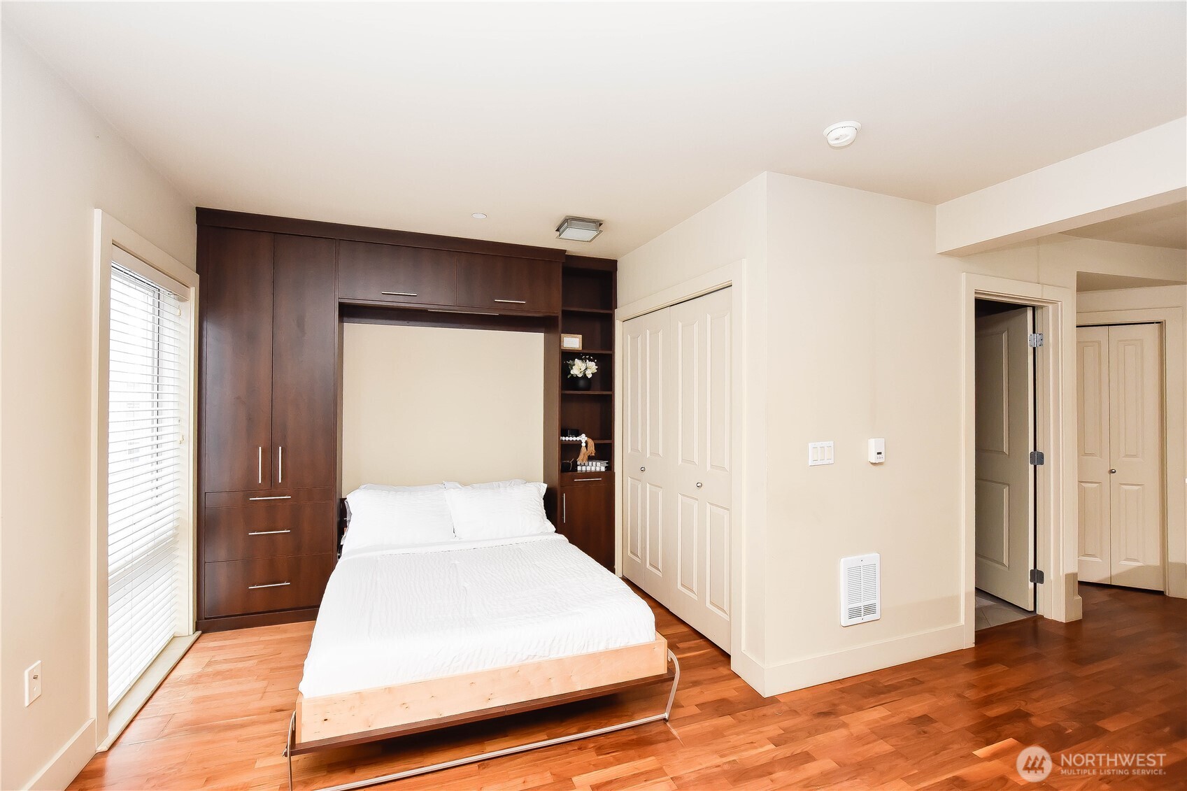 159 Denny Way 402 Property Photo 11
