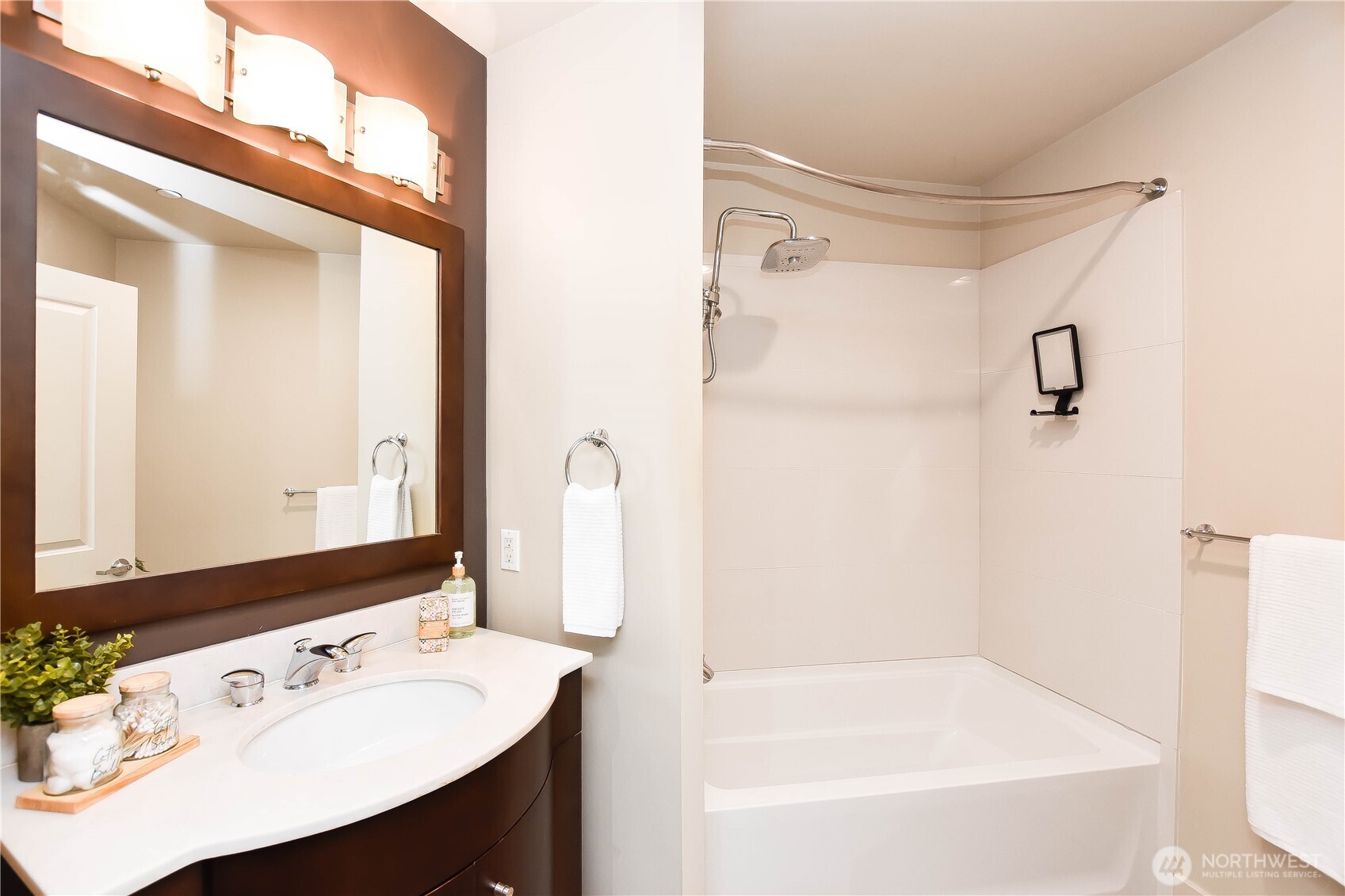 159 Denny Way 402 Property Photo 12