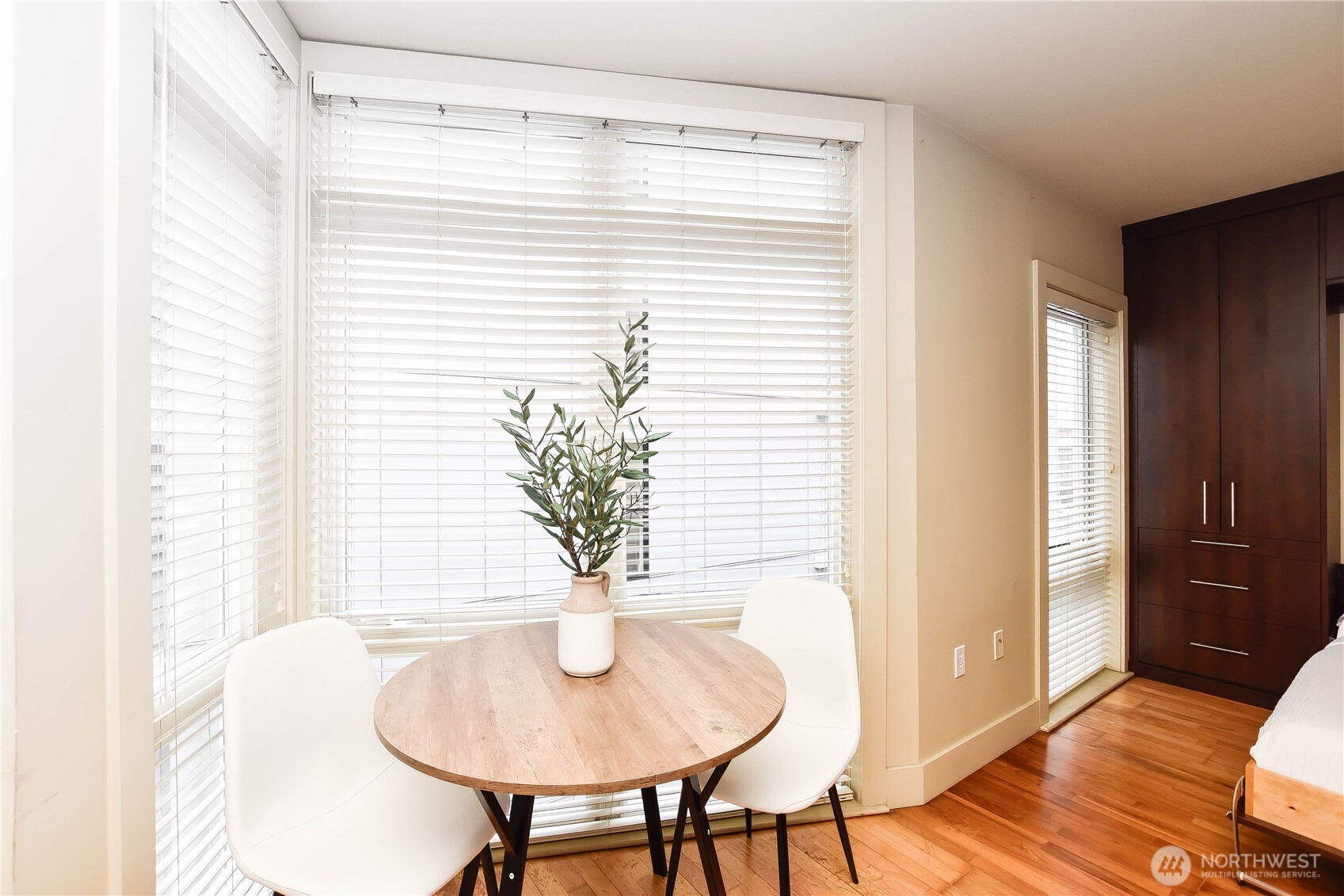 159 Denny Way 402 Property Photo 13