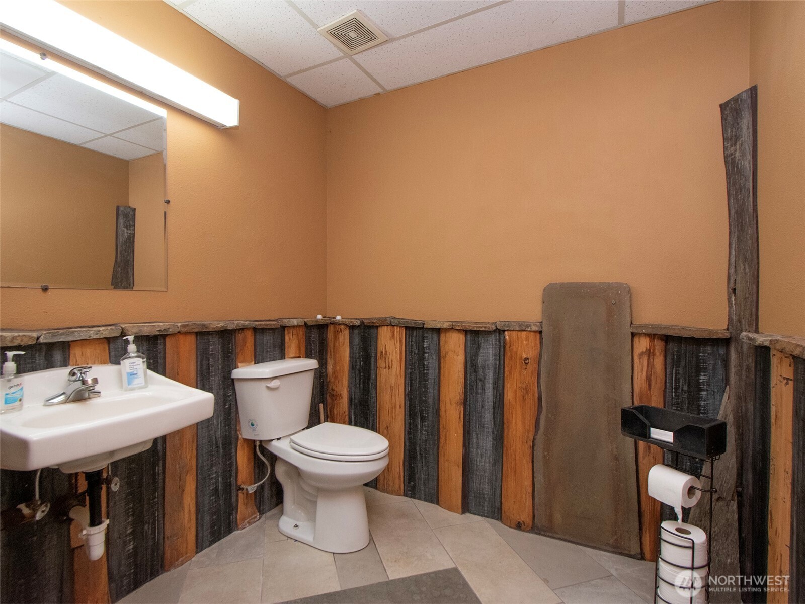 3368 E Highway 101 Property Photo 17