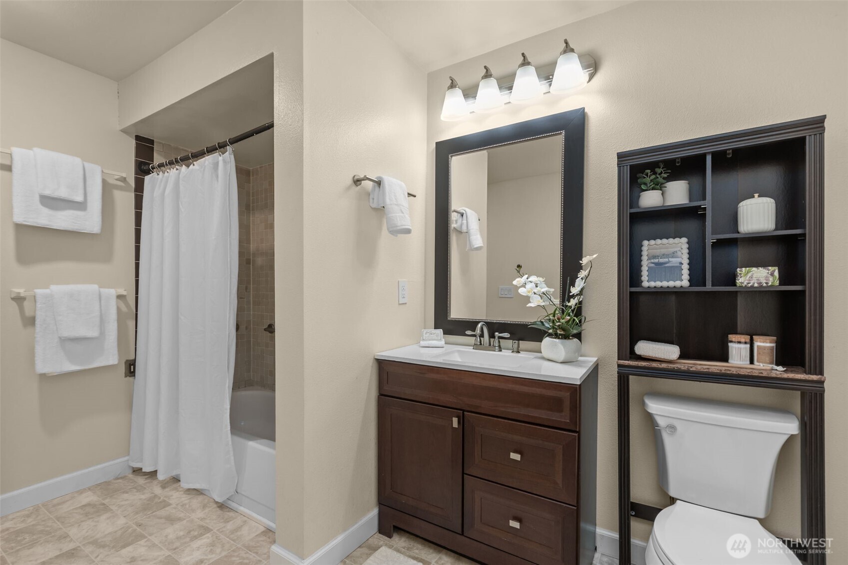 2001 E Yesler Way 46 Property Photo 15