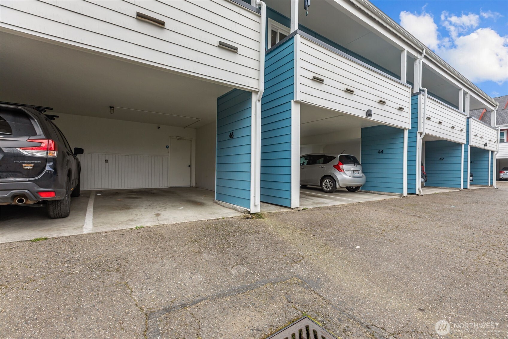 2001 E Yesler Way 46 Property Photo 18