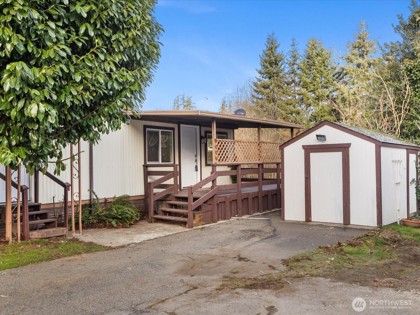 11510 E Riverside Drive 26 Property Photo 1