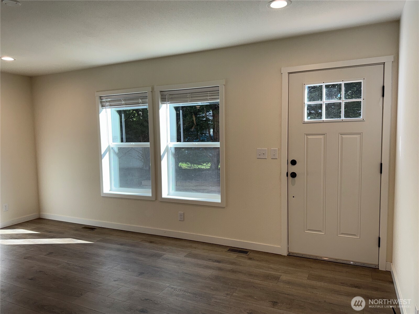20405 Crane Place Property Photo 4