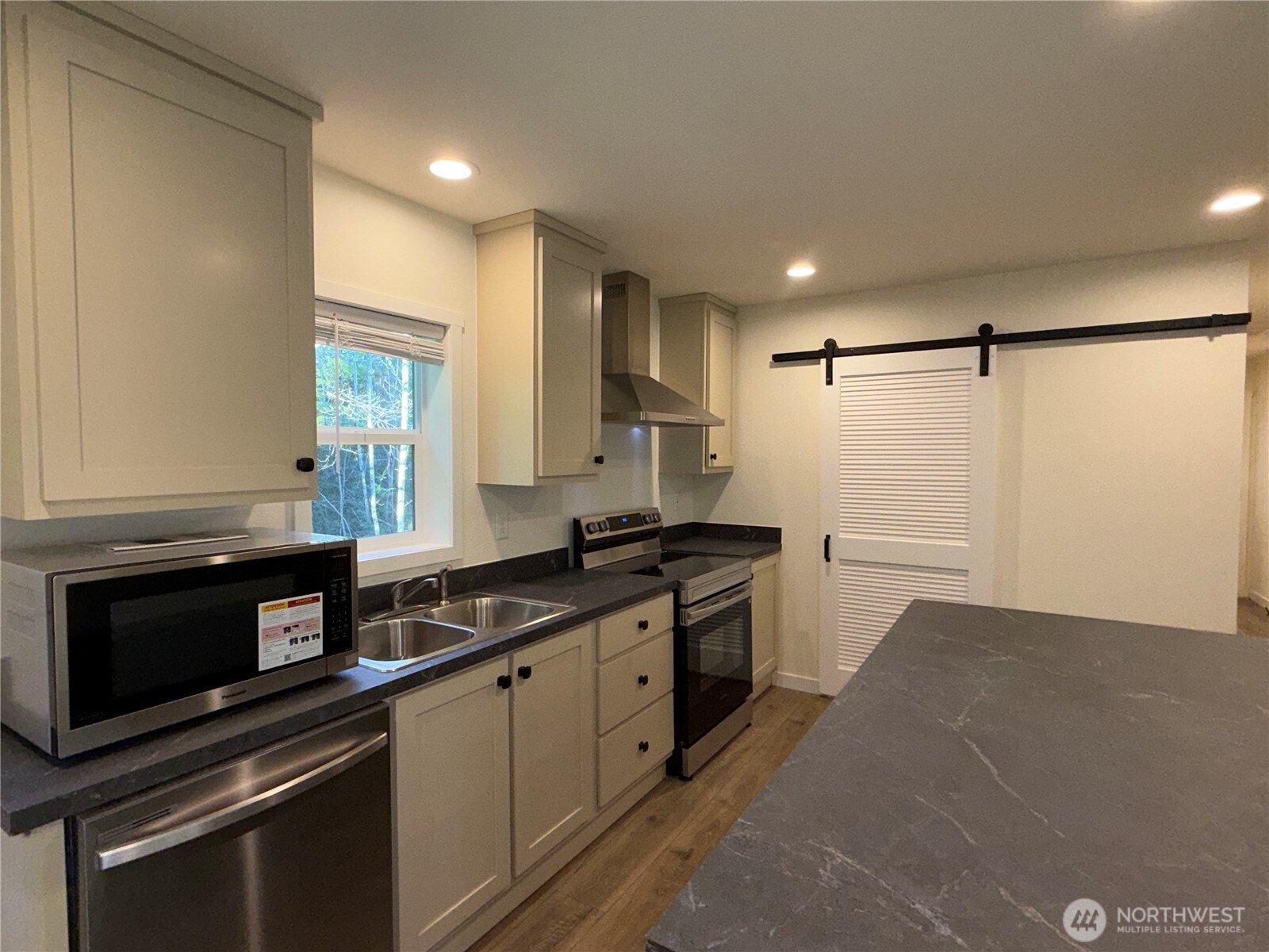 20405 Crane Place Property Photo 11