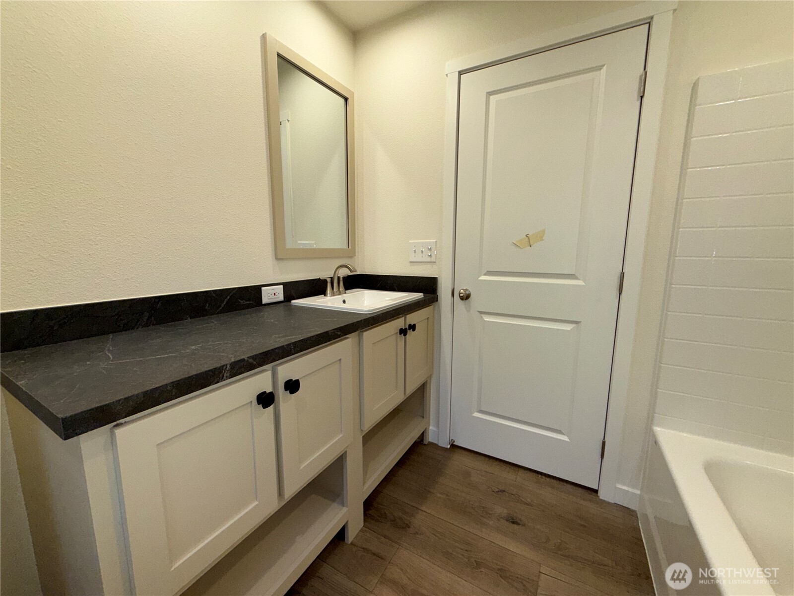 20405 Crane Place Property Photo 34