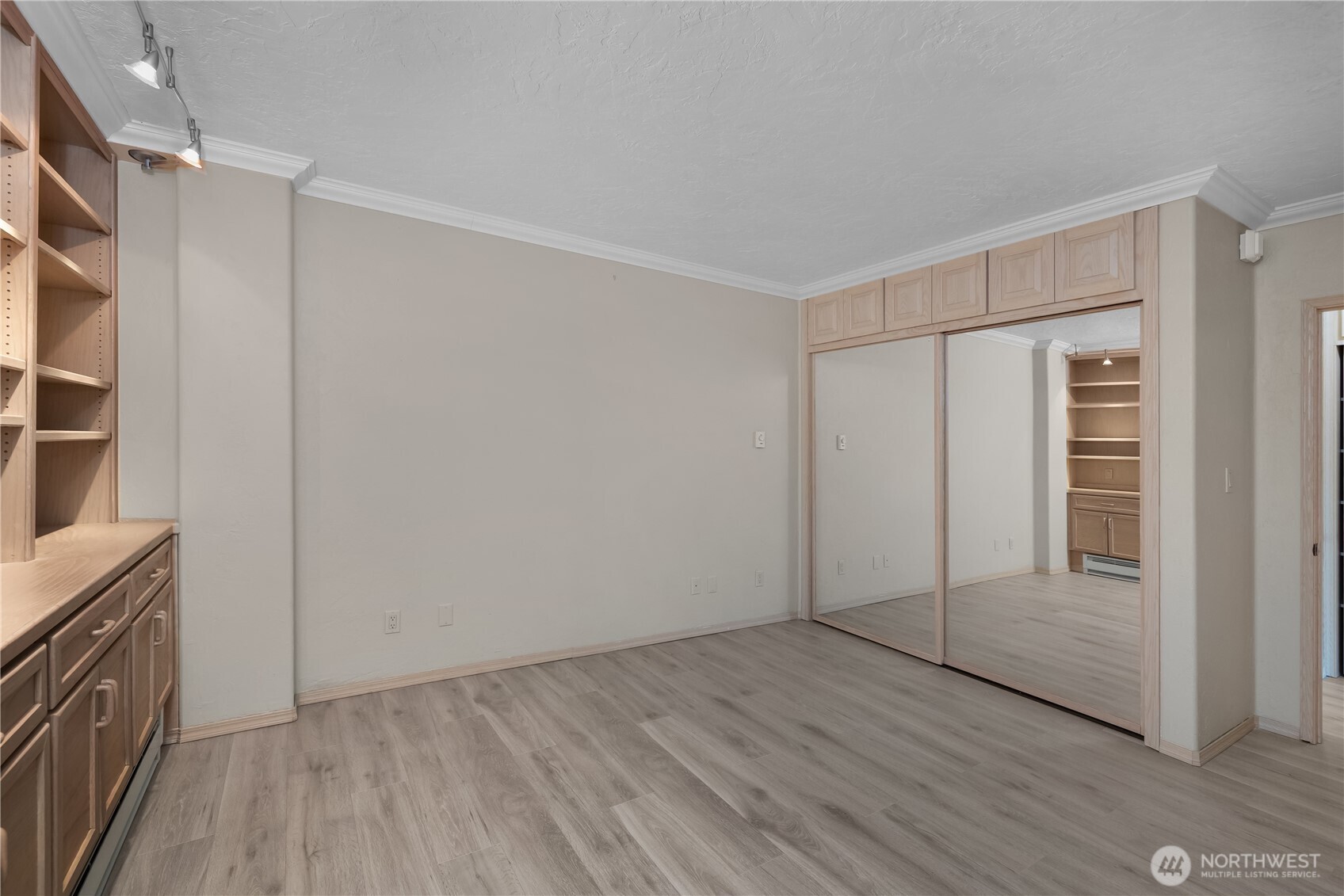 1910 Evergreen Park Drive 903 Property Photo 40