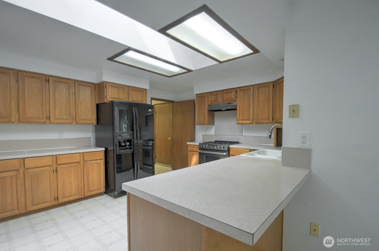 427 Sawmill Court Property Photo 4