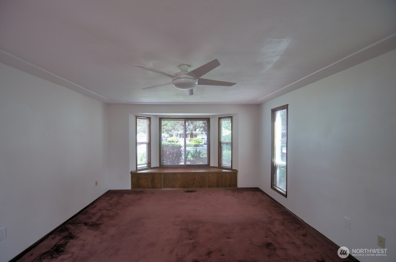 427 Sawmill Court Property Photo 15