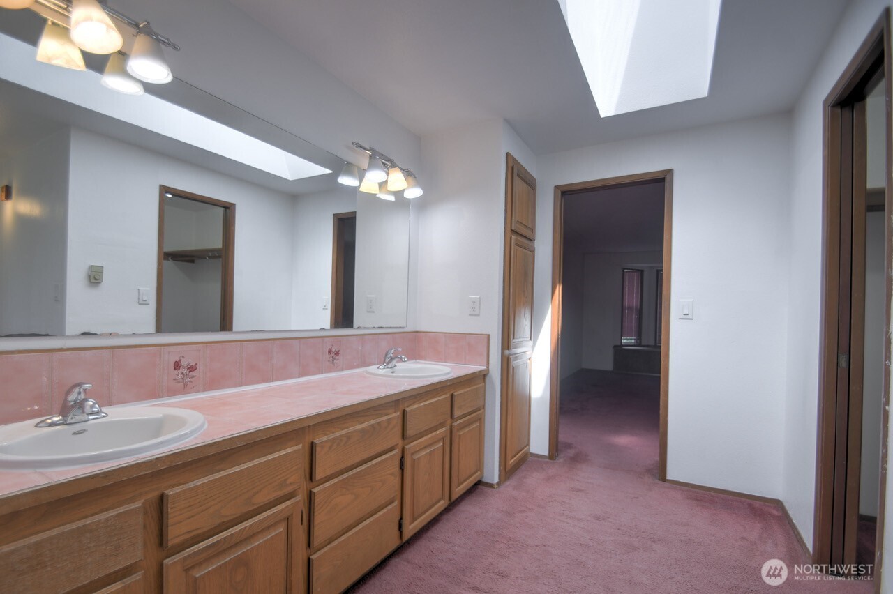 427 Sawmill Court Property Photo 18