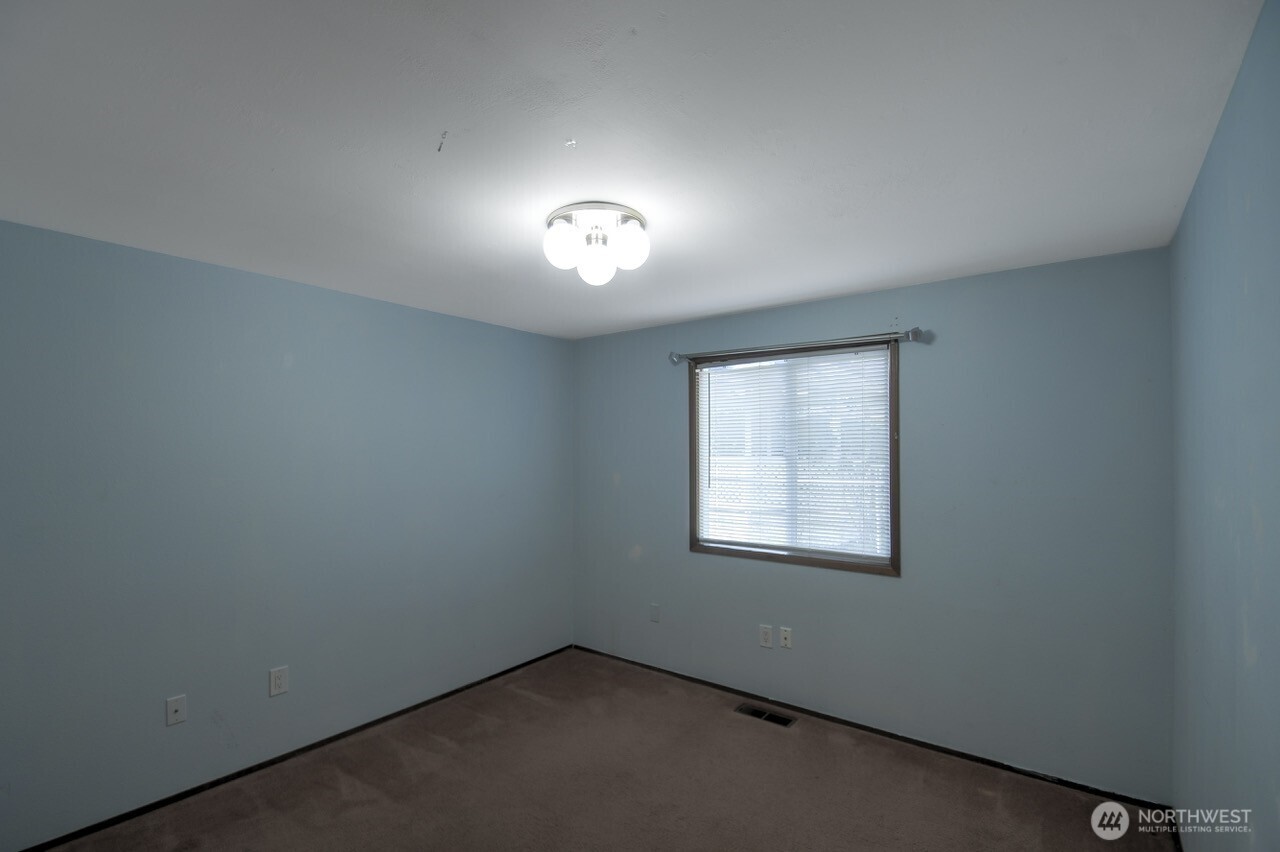 427 Sawmill Court Property Photo 27