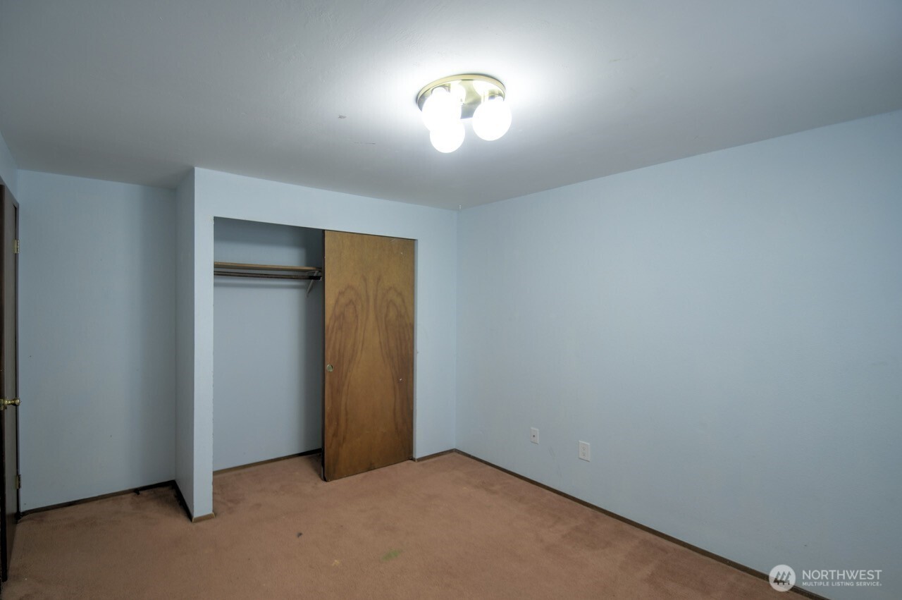 427 Sawmill Court Property Photo 28