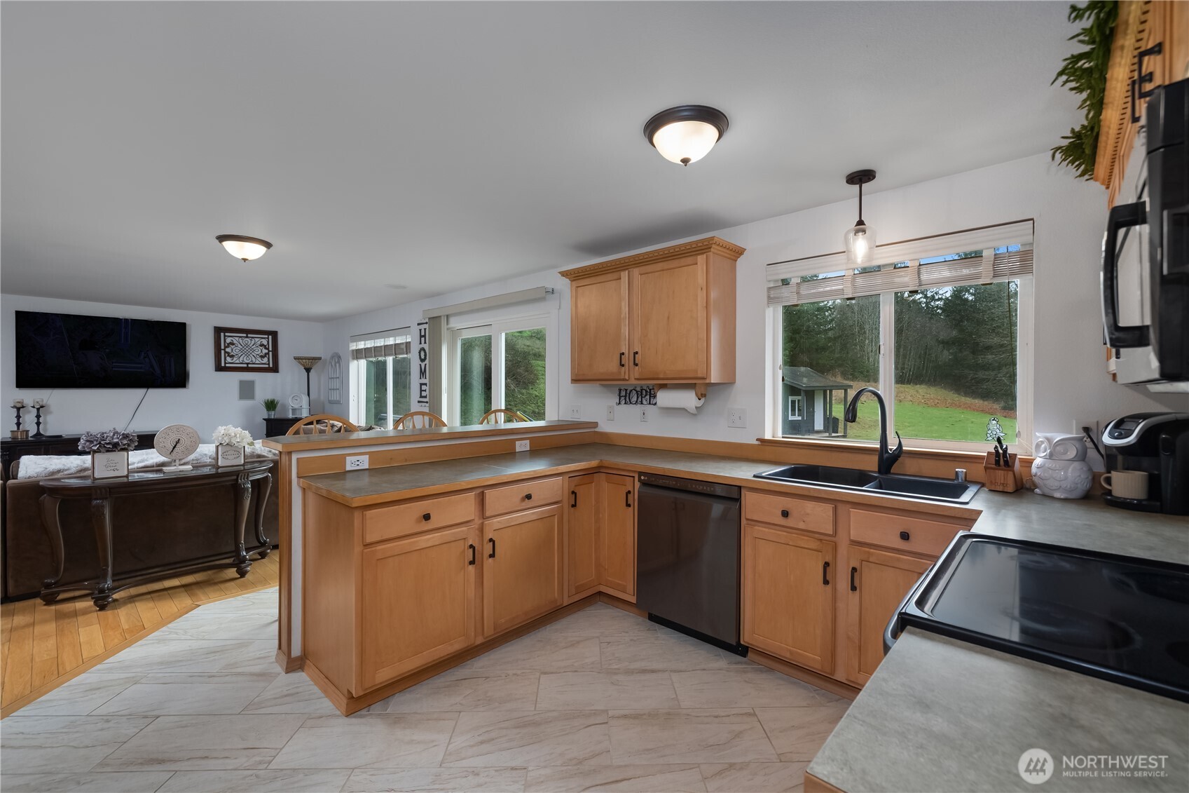 6 N Clear View Drive Property Photo 9