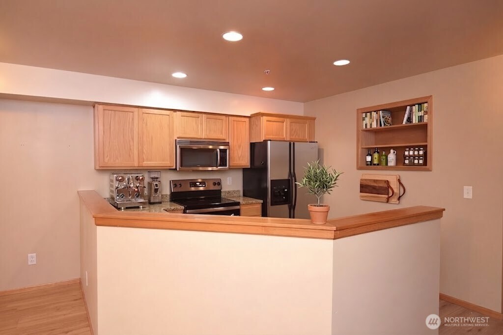 4035 Eliza Avenue 103 Property Photo 10