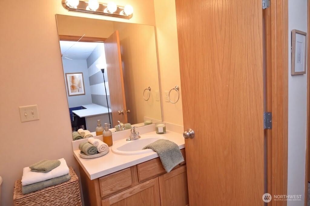 4035 Eliza Avenue 103 Property Photo 16