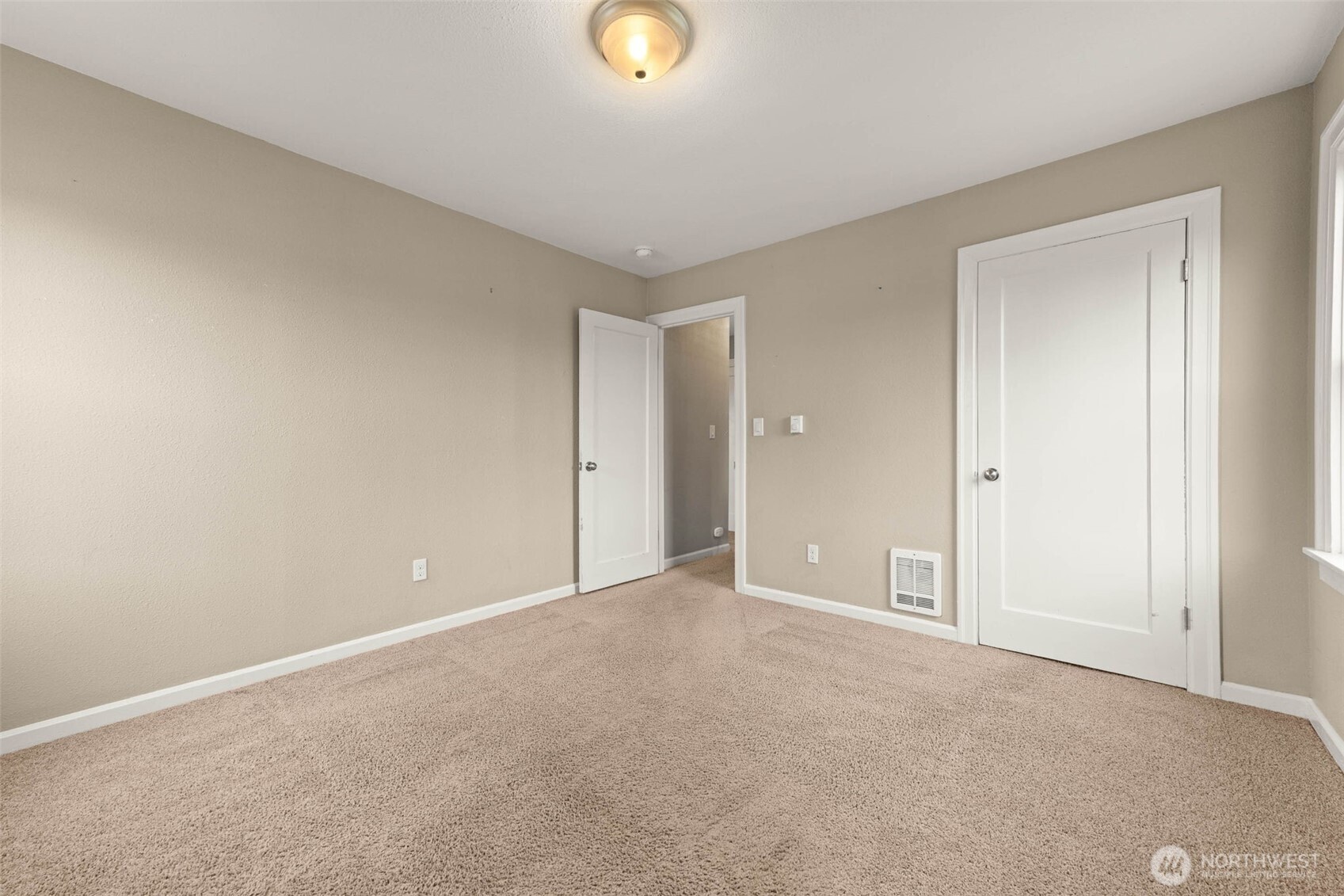 2311 S 15th Street Property Photo 12