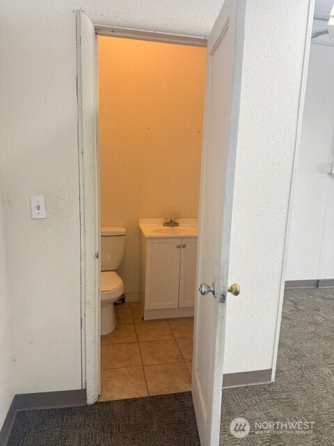 327 E Main Street Property Photo 3