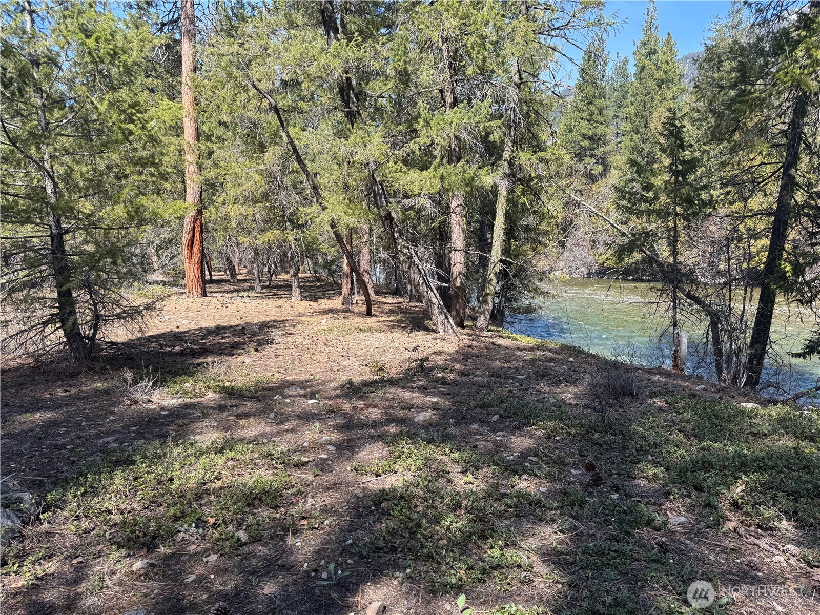 38 Mazama Pines Lane Property Photo 14
