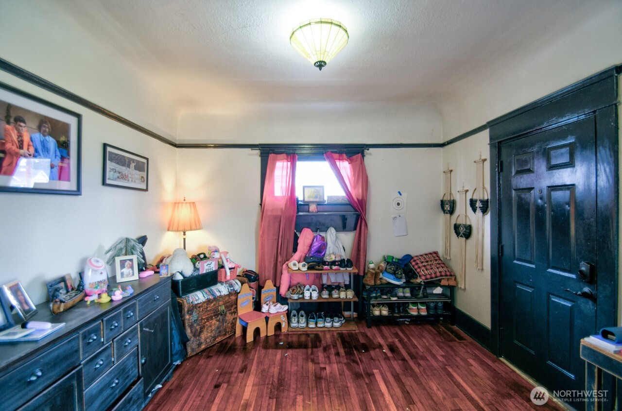 1017 S 48th Street Property Photo 2