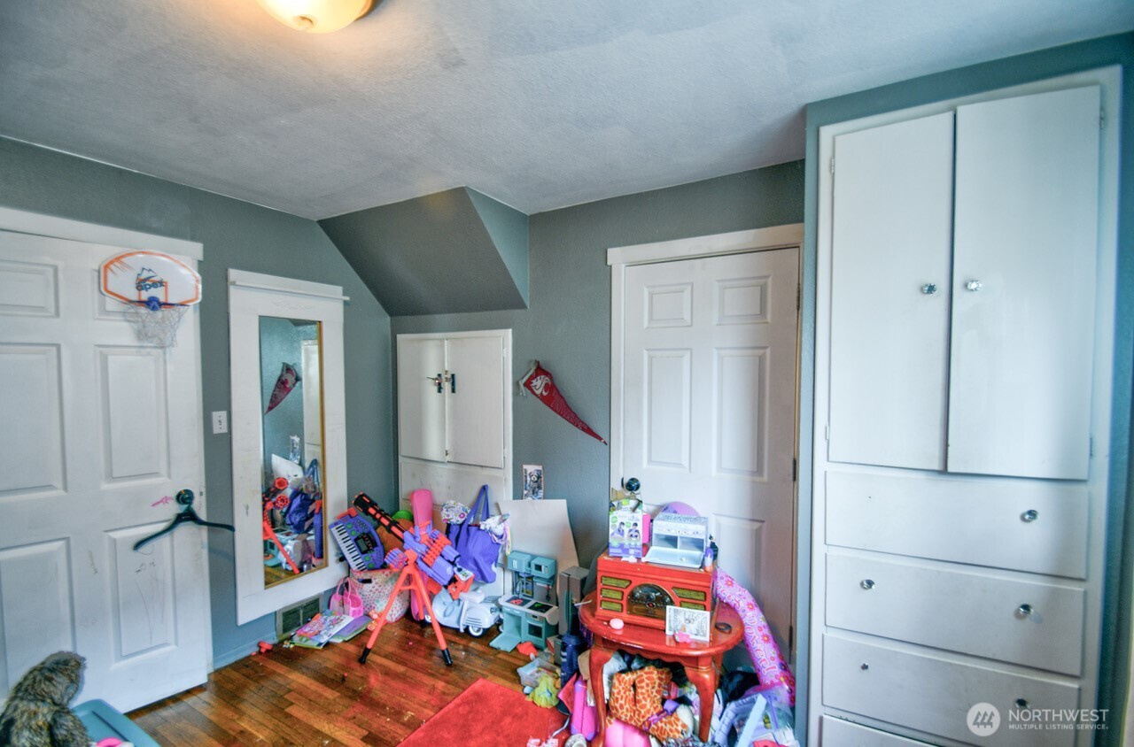1017 S 48th Street Property Photo 12