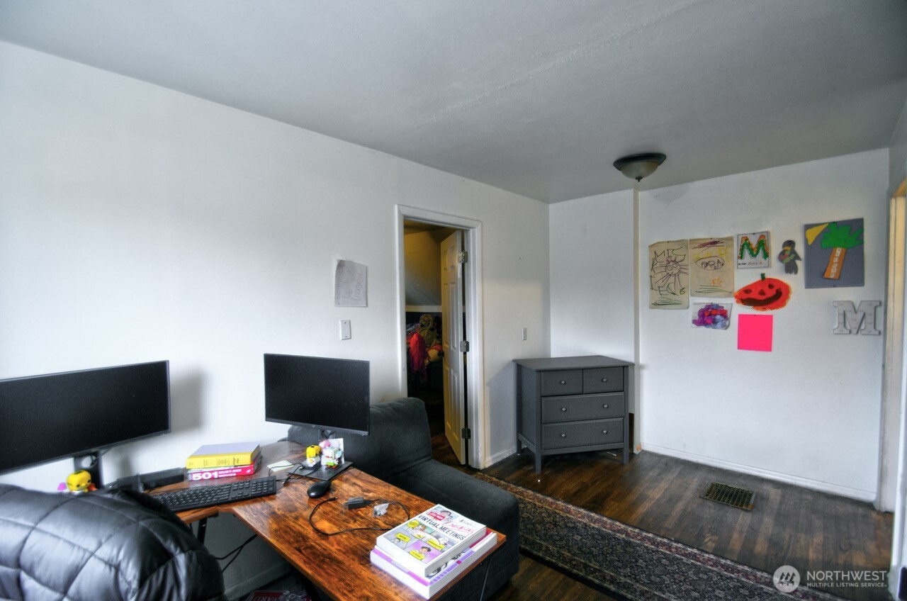 1017 S 48th Street Property Photo 20